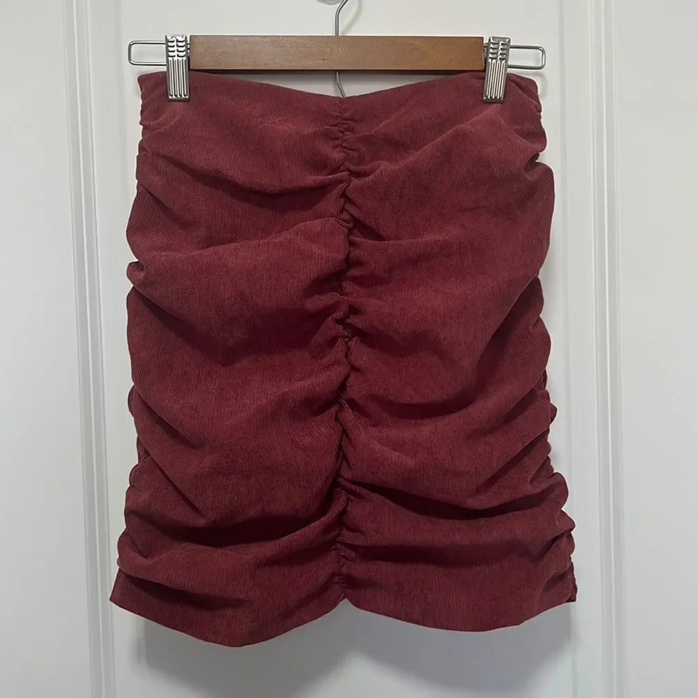 NWT Zara Women’s Runched Corduroy Zip Back Maroon Stretchy Mini Skirt size XS